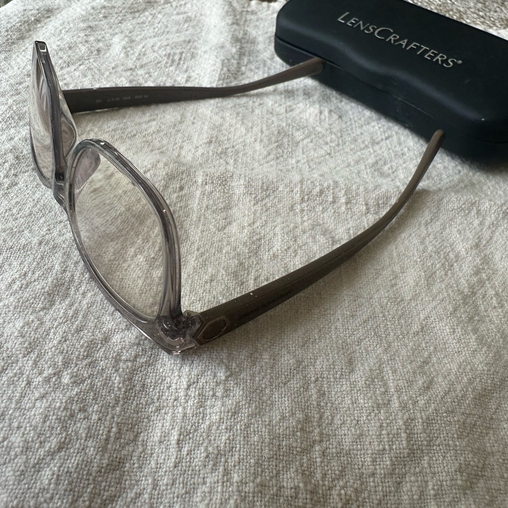 Lens crafters exchange eye glasses frame